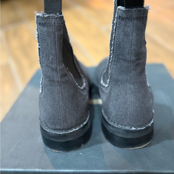 Season 6 Black and Tan Bag - Picture 7 of 12